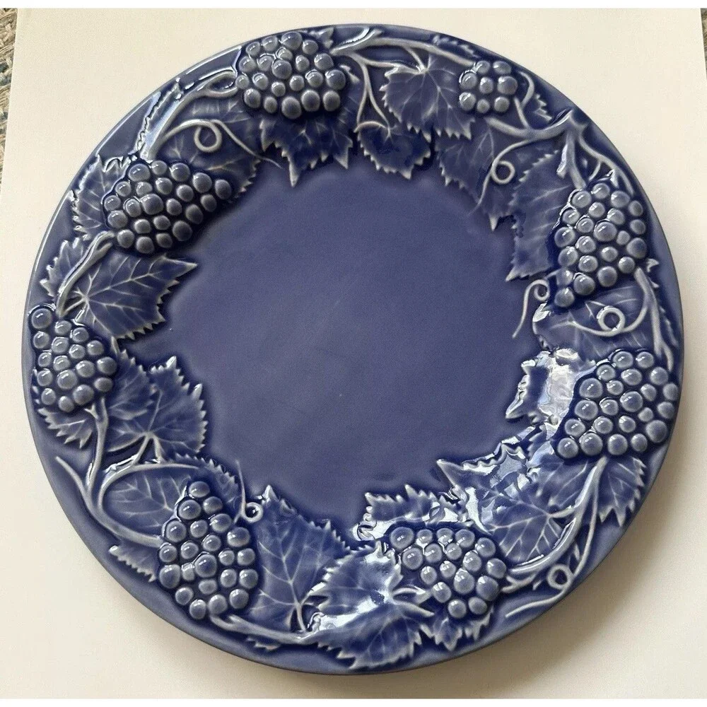 Set Of 2 Bordallo Pinheiro Cobalt Blue Grapes, Vine, Leaves 9.4” Luncheon Plates